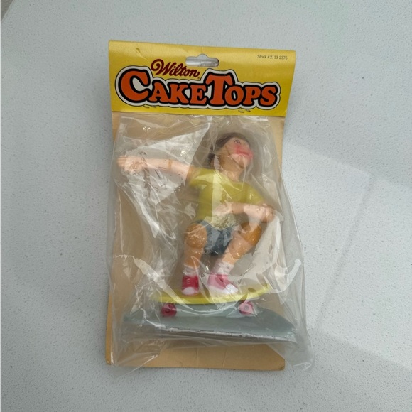 Vintage Wilton Cake Topper Skateboard Stunt Rider Skateboarder 1979 70s - Picture 6 of 10